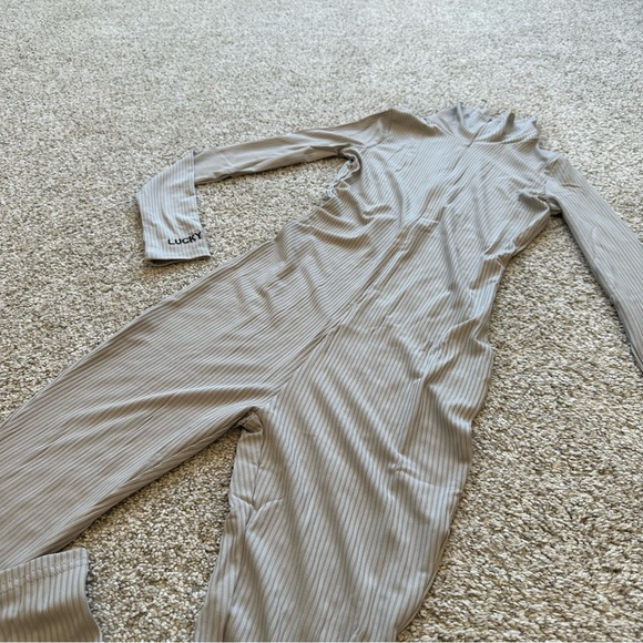 Grey Ribbed Zipper Long Sleeve Full Body Jumpsuit - Picture 4 of 5